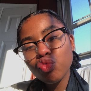 Meet your Posher, Isabella